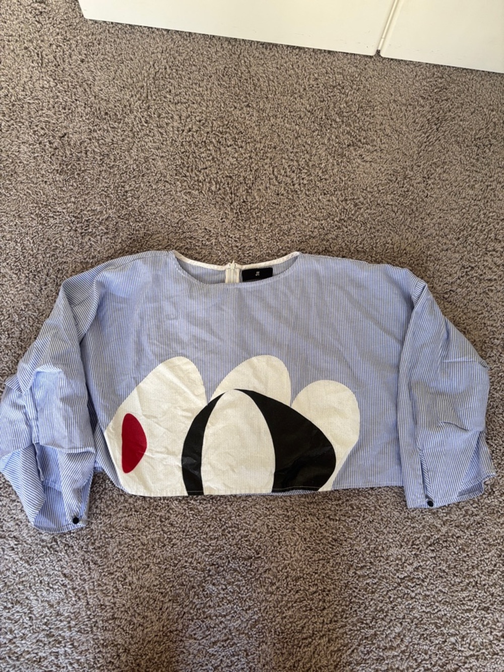 JT cropped striped short shirt